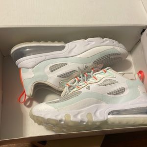 W air max 270 react se ‘hyper crimson’